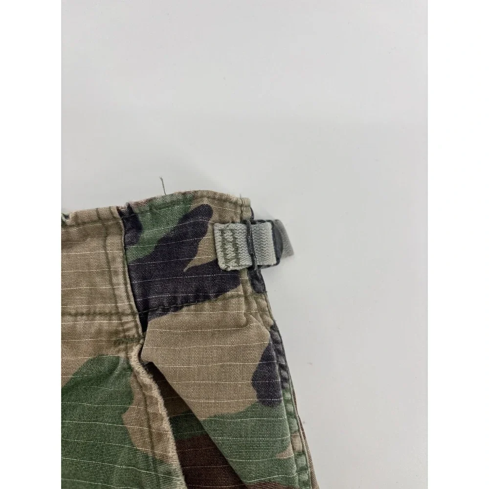 US Army Military BDU Cargo Shorts Mens Woodland Camo Small Vintage Hemmed